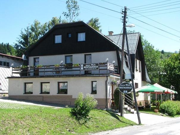 Restaurace A Penzion Maja Benecko Luaran gambar