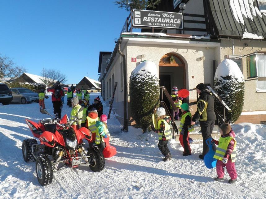 Restaurace A Penzion Maja Benecko Luaran gambar