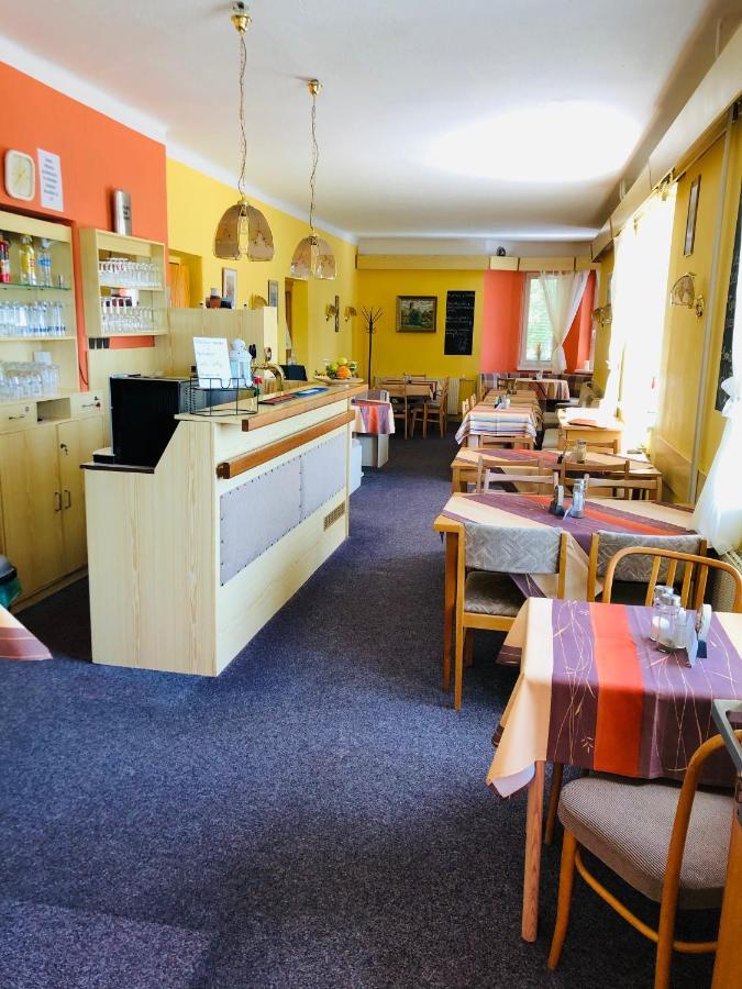 Restaurace A Penzion Maja Benecko Luaran gambar