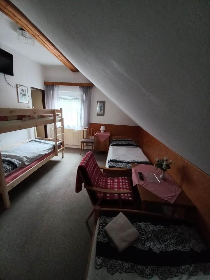 Restaurace A Penzion Maja Benecko Luaran gambar